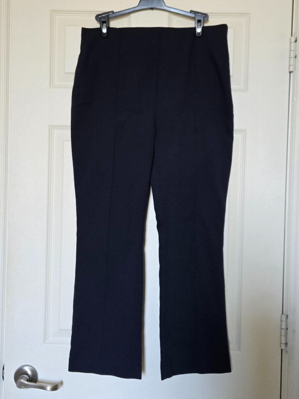 LOFT Women's Pintuck Flare High Waist Pants - Size 10 - EUC